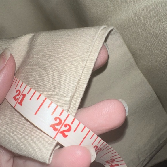 Express Women's Tan Flare Capri Pants - Picture 3 of 7